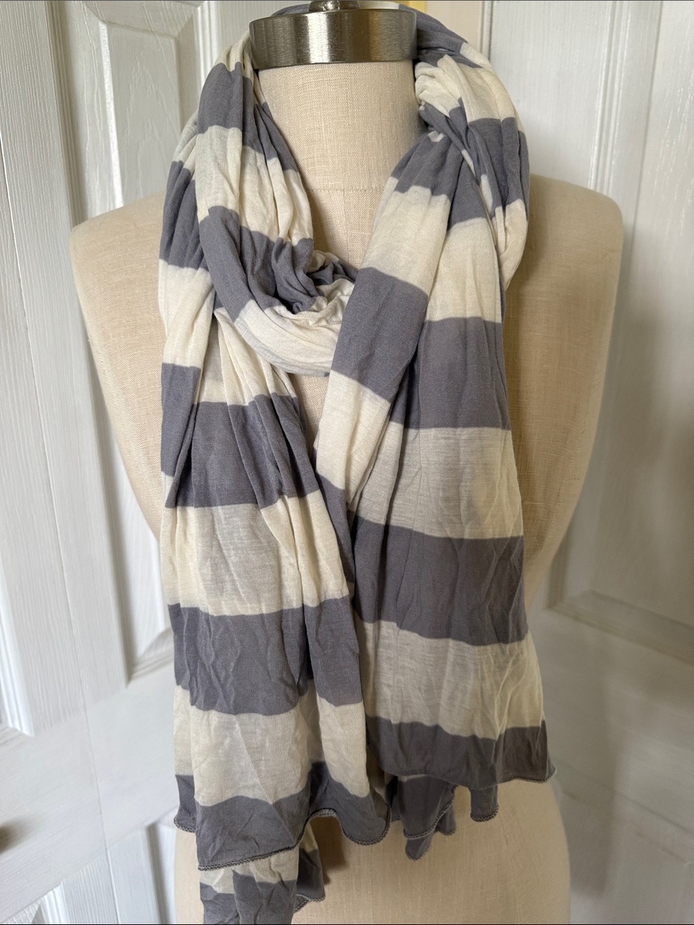 Banana Republic Striped Gray and Cream Lightweight Jersey scarf